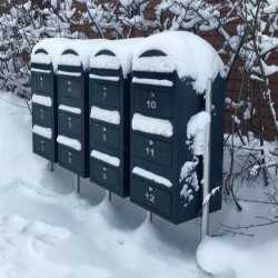 BOBI TRIO - Brunt Postkasseanlg - 3 enheder