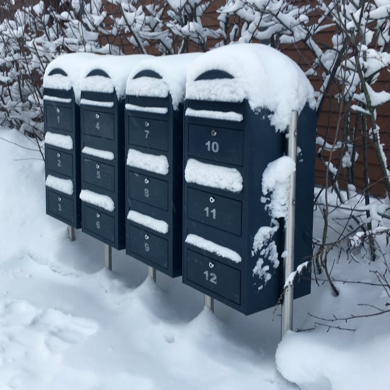 BOBI TRIO - Brunt Postkasseanlg - 3 enheder